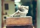 Sequestrato, ceramica dorata, cm. 20 1990/2000 Coll. prof.ssa Micalizzi