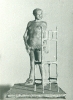 Modella con sedia, cemento cm. 30 Coll. Prof. Pellicanò
